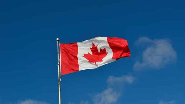 Comment s&rsquo;y prendre pour obtenir un visa voyage travail au Canada ?