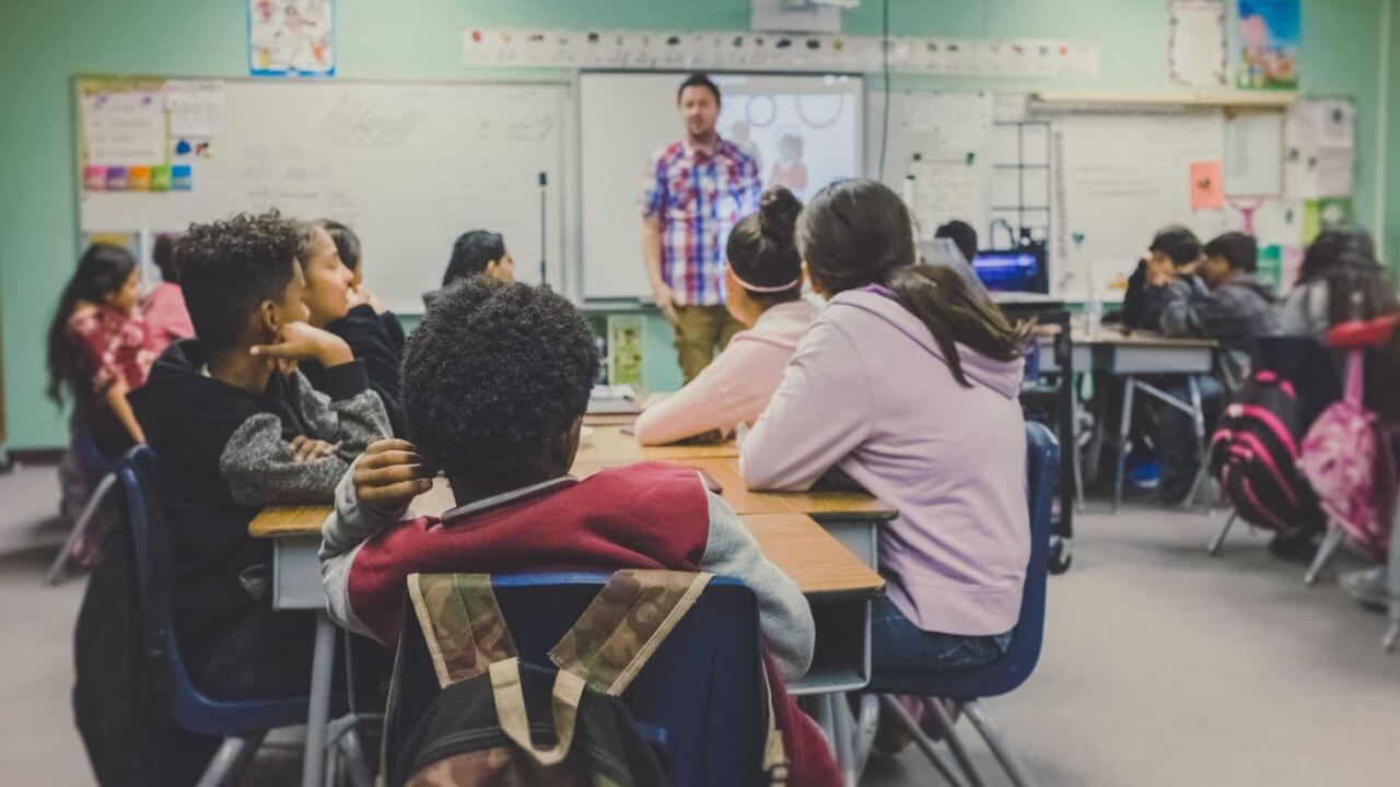 Enseigner &agrave; l&rsquo;&eacute;tranger : pourquoi pas toi ?