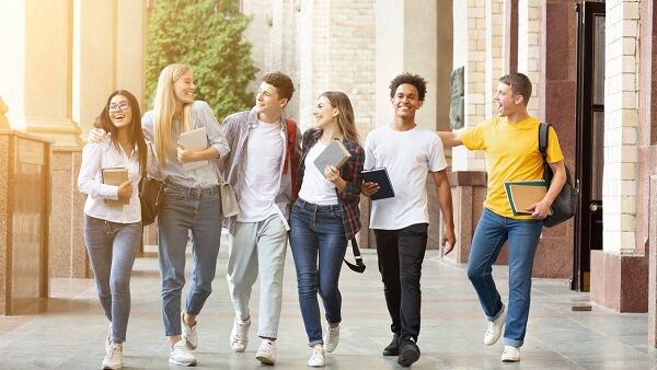 Faire ses &eacute;tudes &agrave; Montr&eacute;al : les d&eacute;marches essentielles